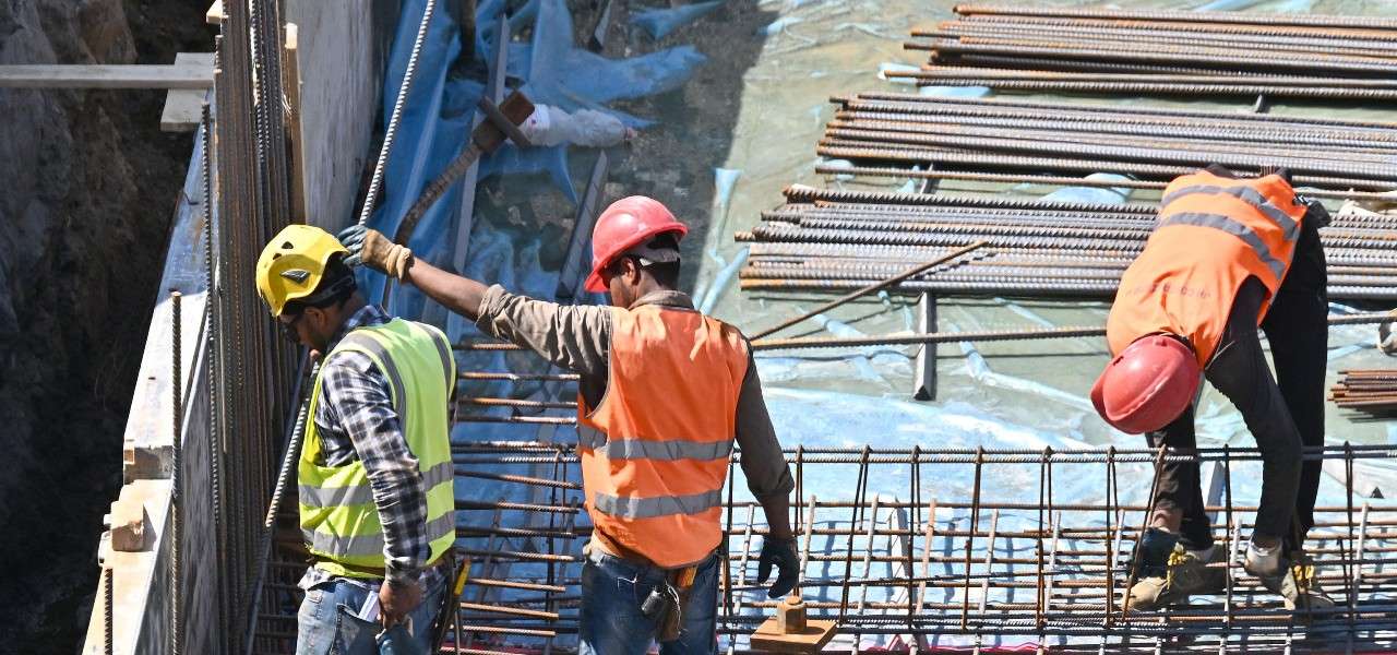 I NUMERI/ Produzione, energia, costruzioni, lavoro: le imprese e le incertezze di fine estate