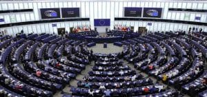 SPY FINANZA/ Il vero obiettivo di chi cerca di far saltare la Commissione von der Leyen-2