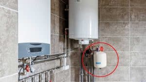 un semplice vaso di espansione da 50 euro