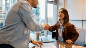 questa professione molto apprezzata e pagata fino a 65.000 euro