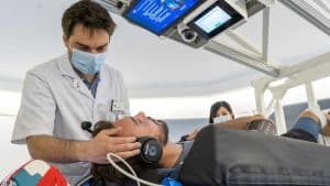 sdraiandoti per 10 giorni questa clinica recluta volontari