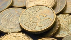 3 monete da 50 centesimi, che si trovano spesso nei portafogli