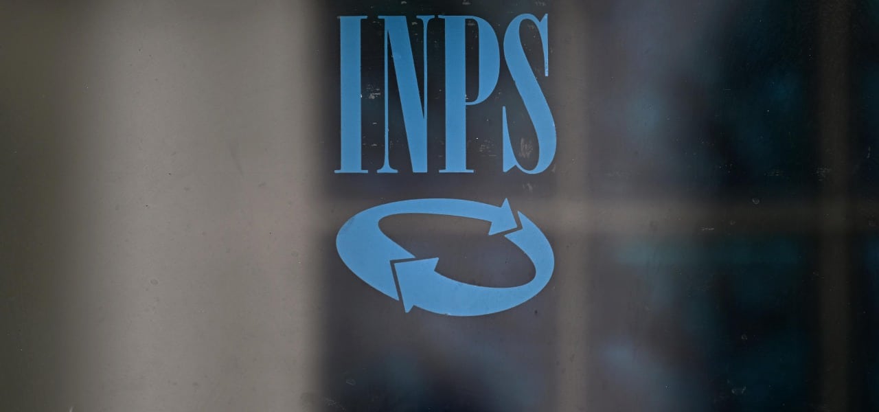 Assegno unico gennaio 2025: date pagamento/ Inps, accredito in due tranche: ecco quando e ultime novità