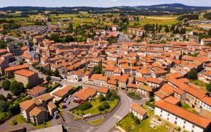 donna di 89 anni lascia in eredità tutte le sue case e 2 milioni di euro