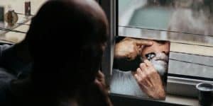 lesione facciale che ripaga alla grande come quest'uomo è riuscito a ottenere 6.000 euro