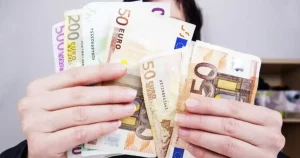vince mezzo milione di euro con un gratta e vinci