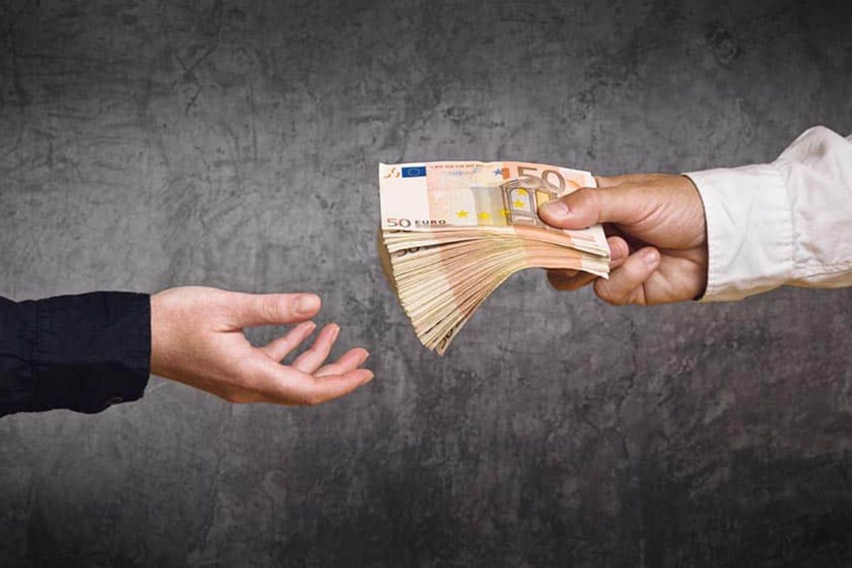 Ho preso in prestito 150.000 euro dalla mia banca senza interessi