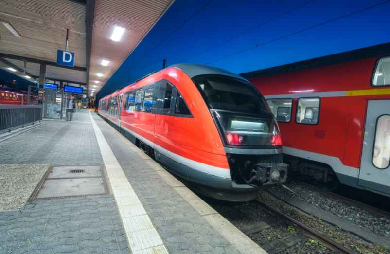 Vittima di furto d'identità, riceve 21.000 euro di multa per viaggi in treno ComplianceJournal.it