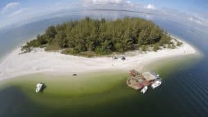 Hanno comprato un'isola deserta per una cifra irrisoria