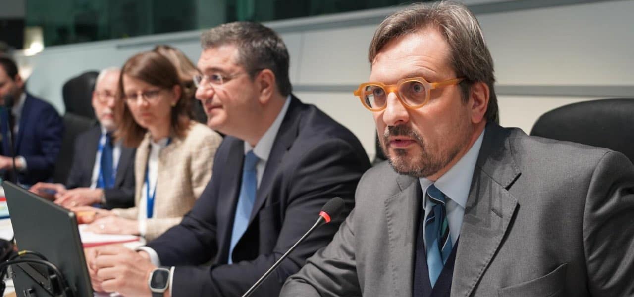 Guidesi “Automotive morto con piano Ue, è suicidio economico”/ “A rischio 440mila posti di lavoro entro 2040”