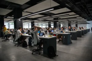 Questa azienda offre ai suoi dipendenti fino a 10.000 euro