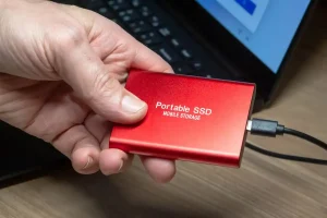 Ha acquistato un disco rigido che credeva nuovo, ma quando l'ha collegato ha trovato 800 GB