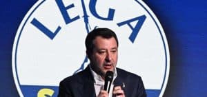 Sondaggi politici 2025/ Lega al top dopo Congresso, ancora flop Schlein: Meloni +7% sul Pd, M5s sfiora il 12%