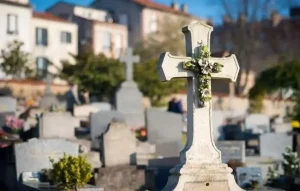 un parigino lascia in eredità alla città 280.000 euro in cambio