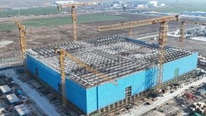 La Cina costruisce una batteria gigante delle dimensioni di un edificio una soluzione innovativa per il trasporto elettrico