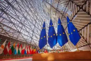 TRA NATO E UE/ Chi difenderà l’economia da dazi e guerre?