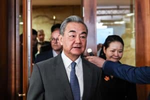 Dazi, trattativa Ue-Usa per bloccare tariffe sulle auto/ Francia spinge per ridurre importazioni dalla Cina