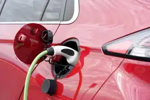 Ecobonus auto 2025/ Stanziate nuove risorse: i requisiti per averlo