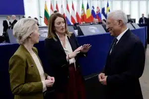 Riarmo UE, Parlamento Europeo vuole denunciare i Governi/ “Von der Leyen bypassa Eurocamera”: cosa succede