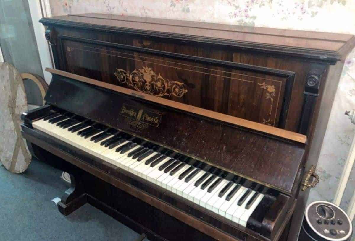 Stavano per buttare via un pianoforte quando si sono accorti che valeva 250.000 euro